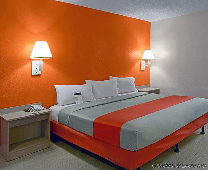 Motel 6-Nashua, Nh - South Exterior photo