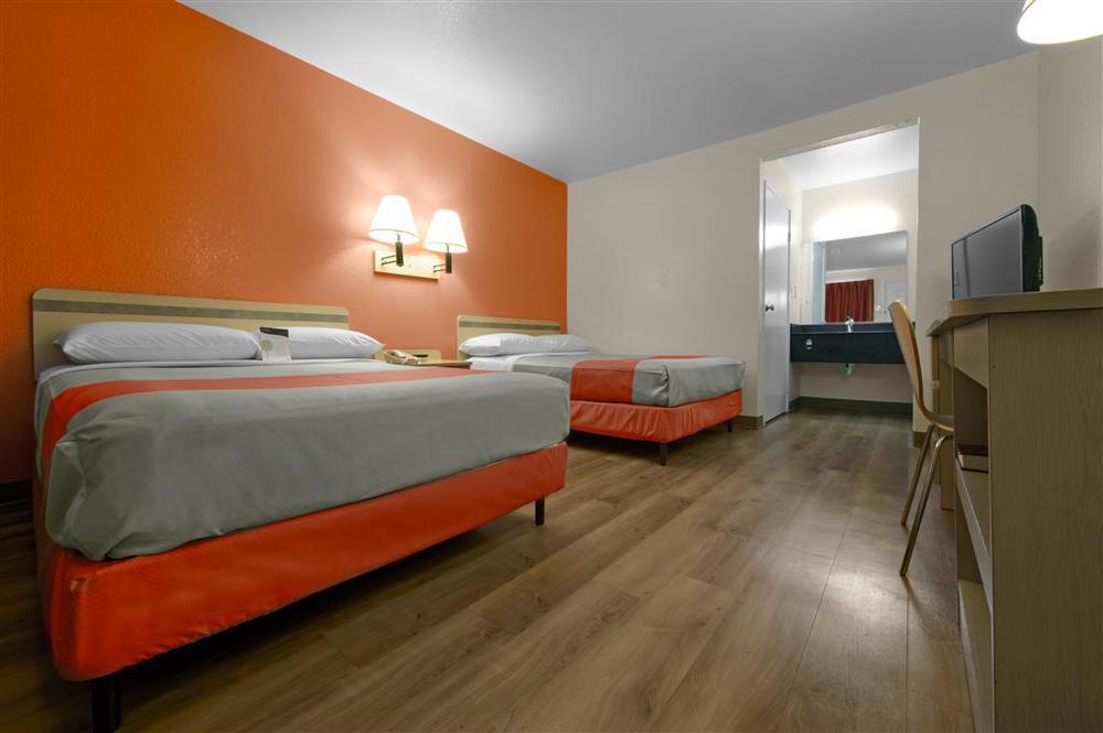 Motel 6-Nashua, Nh - South Room photo